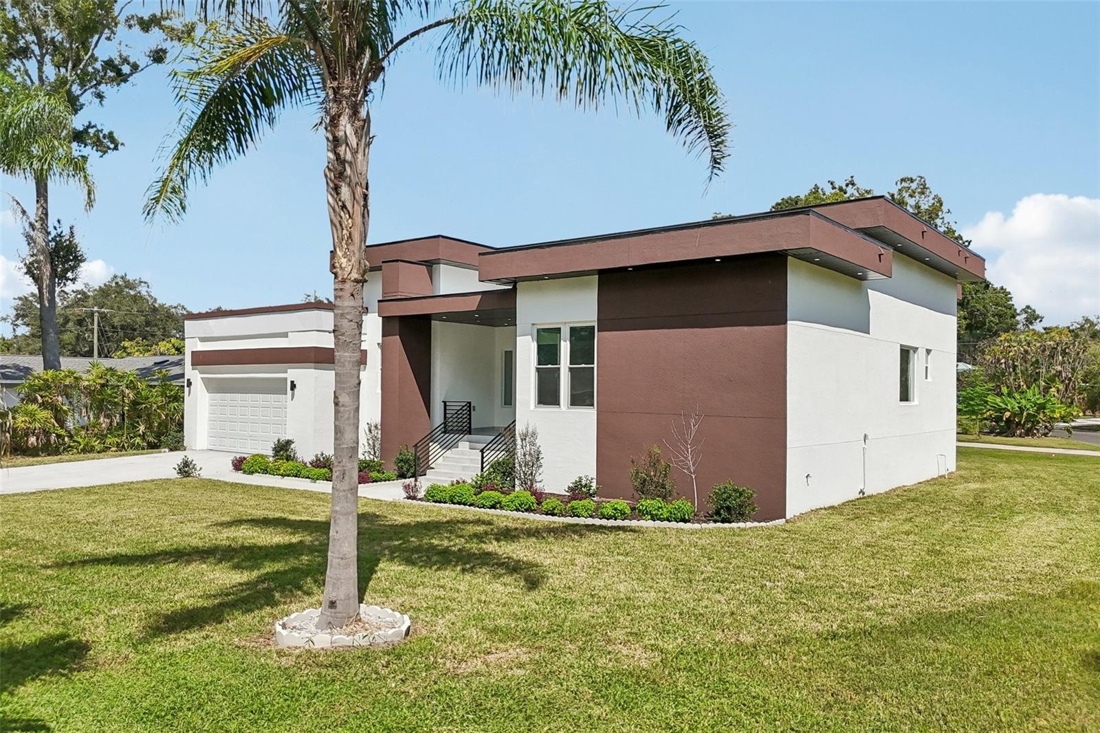 806 LAMONT PL — photo 48