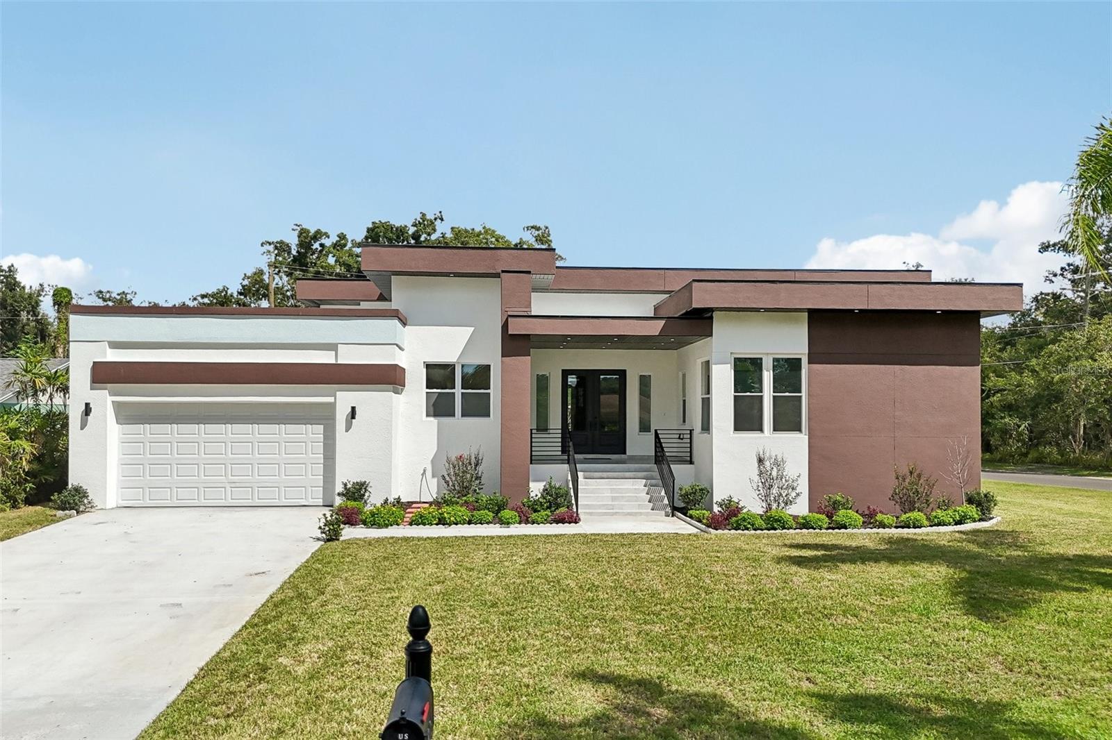 806 LAMONT PL — photo 47