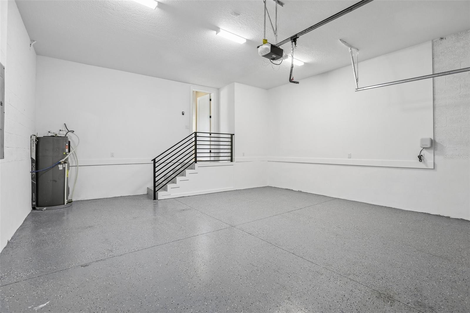 806 LAMONT PL — photo 41