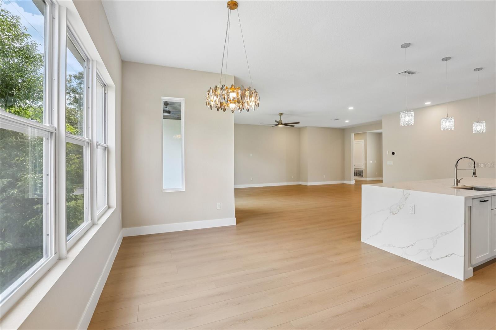 806 LAMONT PL — photo 17