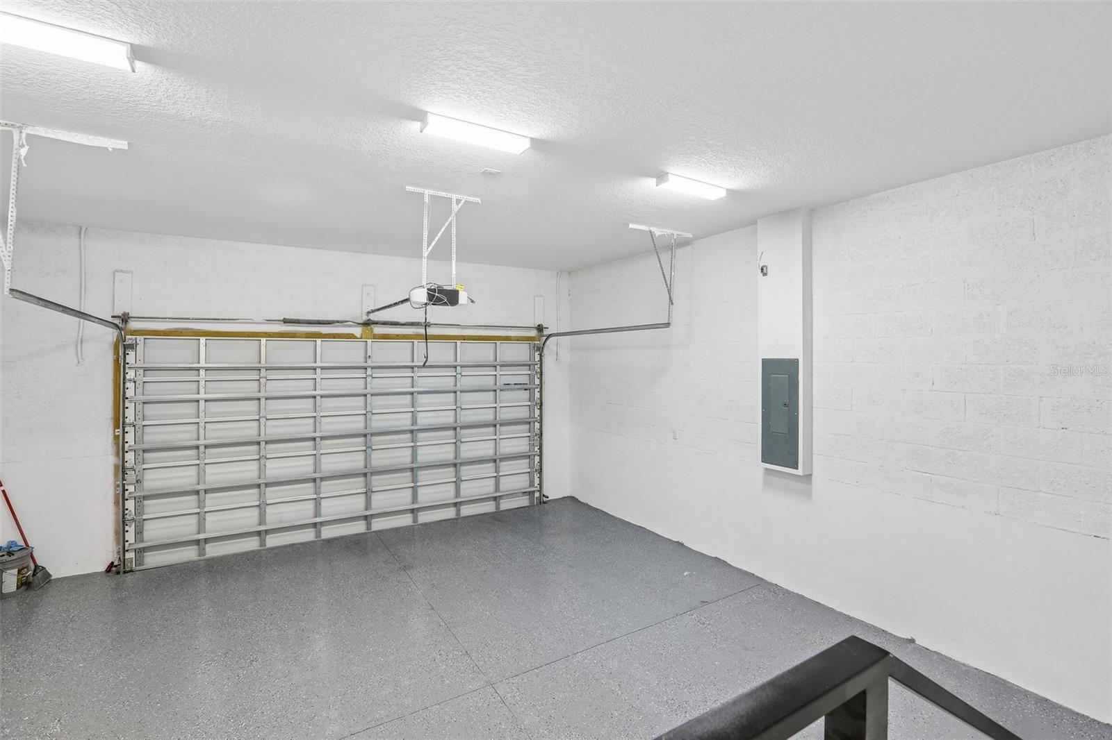 806 LAMONT PL — photo 42