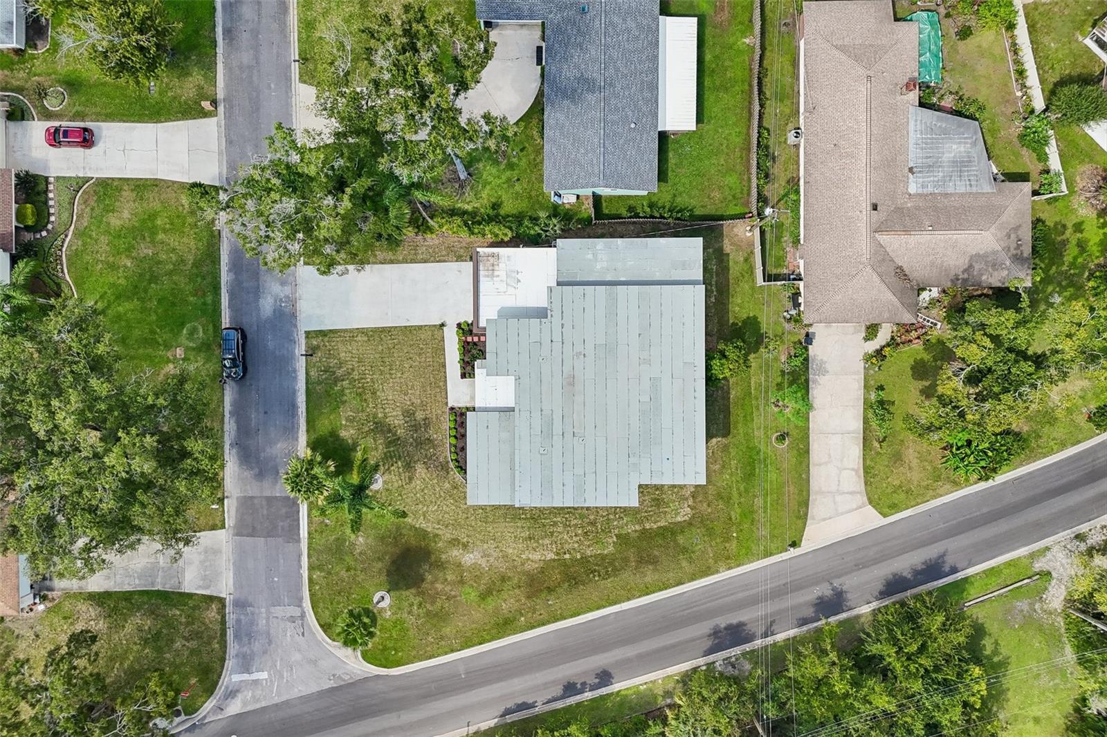 806 LAMONT PL — photo 65