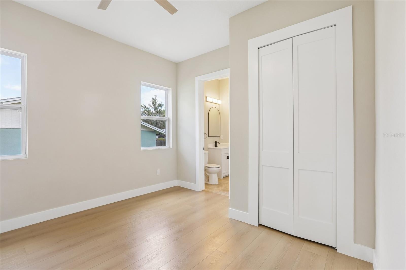 806 LAMONT PL — photo 35