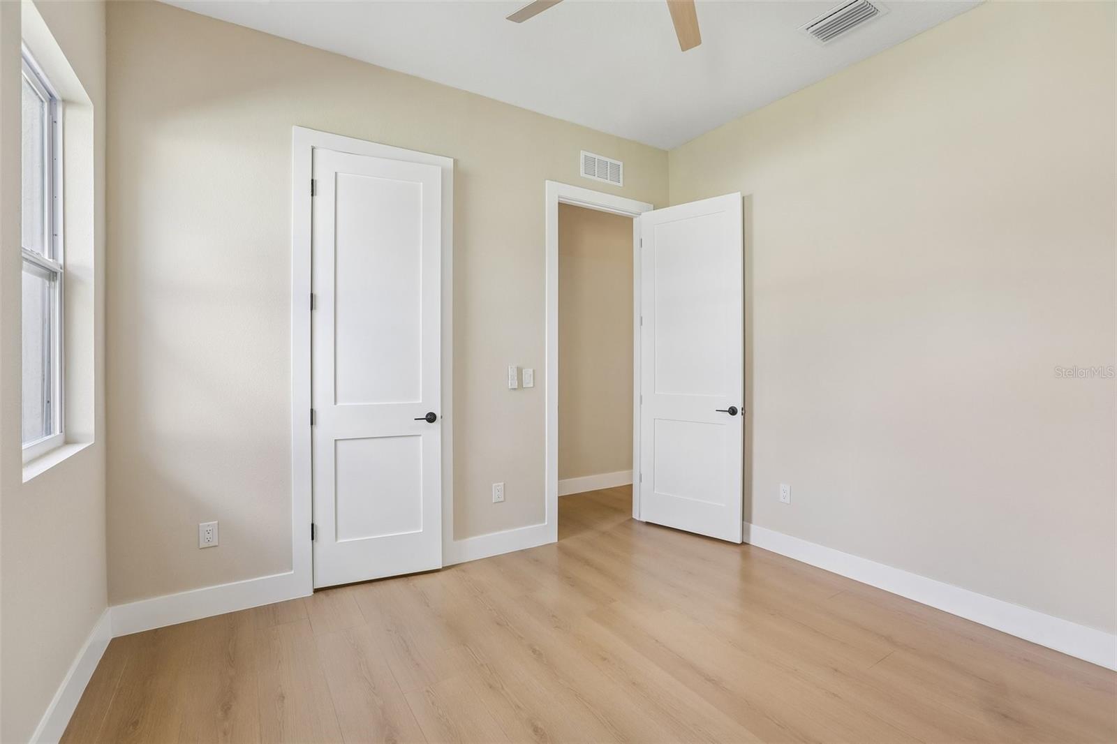 806 LAMONT PL — photo 40