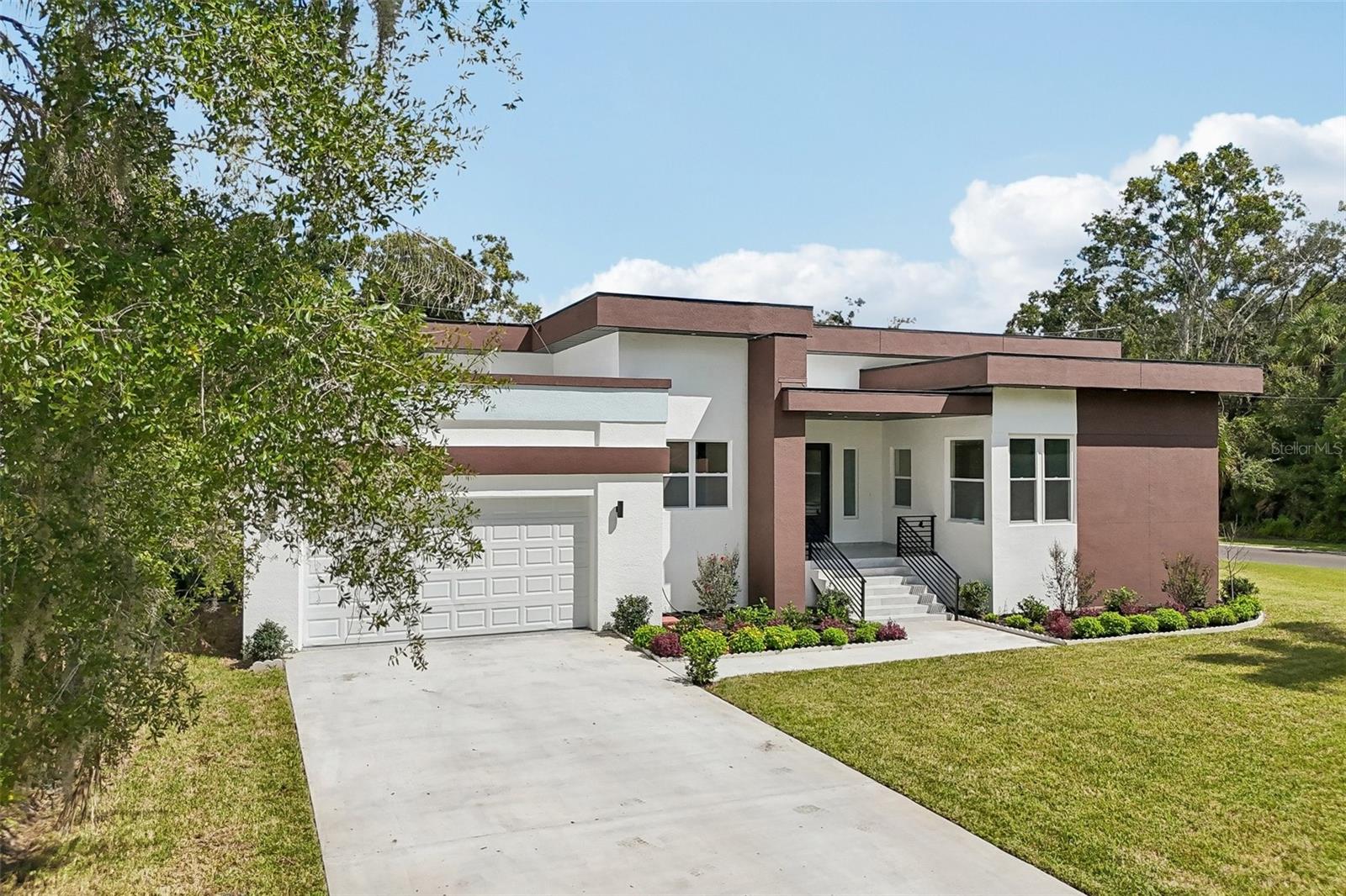 806 LAMONT PL — photo 46
