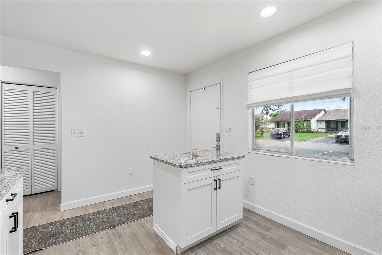 2265 BANCROFT CIR S #B — photo 10
