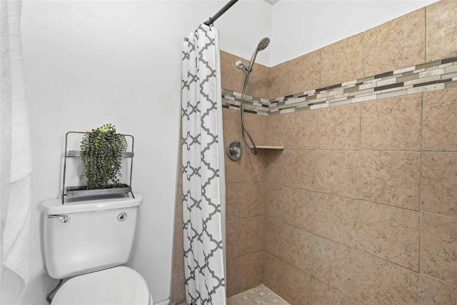 2265 BANCROFT CIR S #B — photo 25