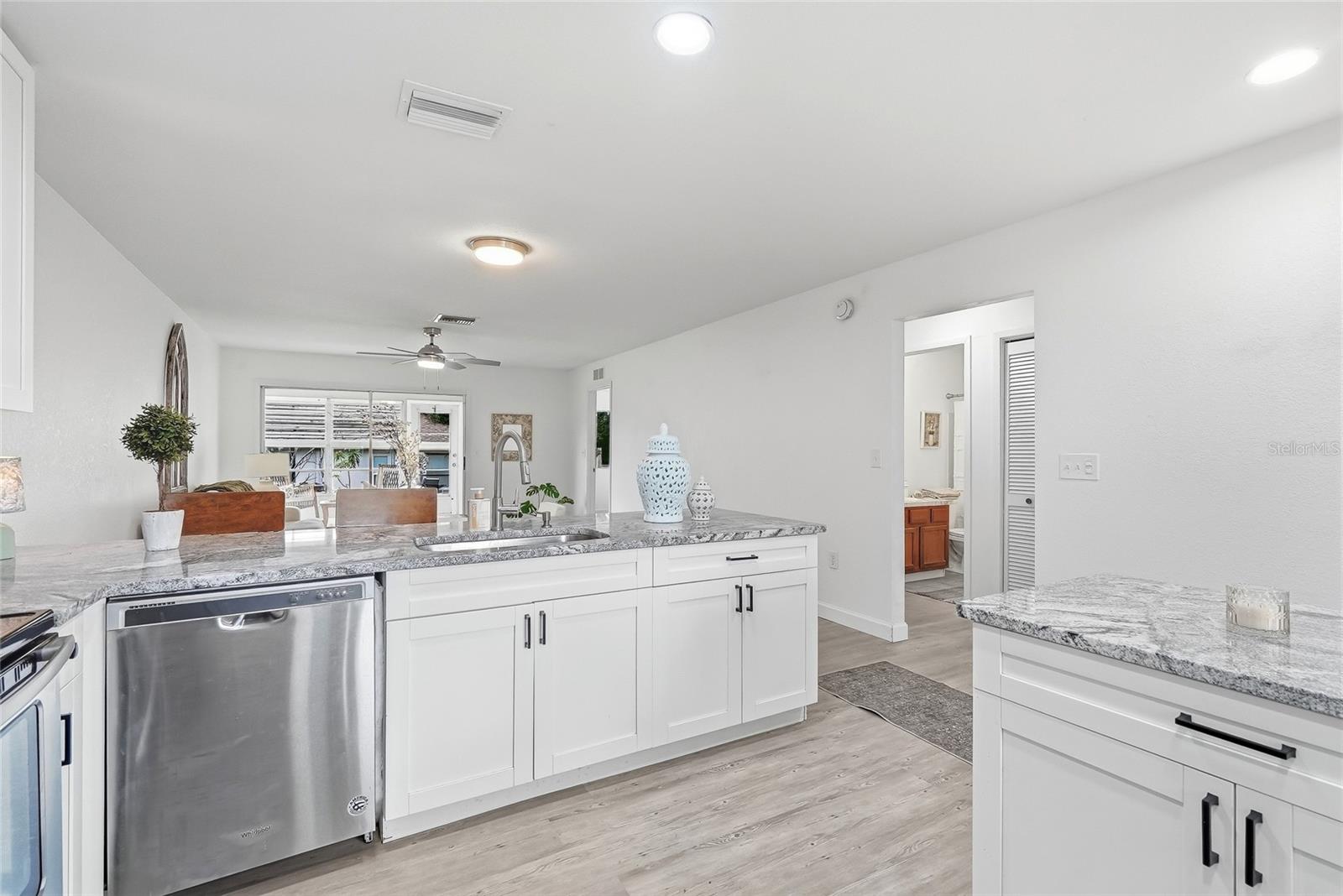 2265 BANCROFT CIR S #B — photo 11