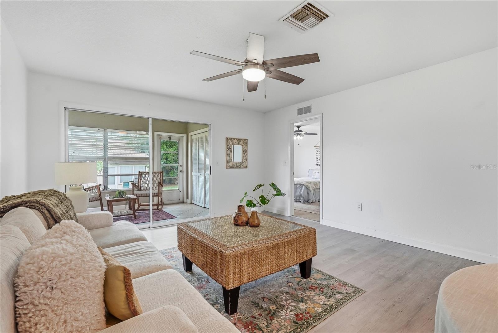 2265 BANCROFT CIR S #B — photo 18