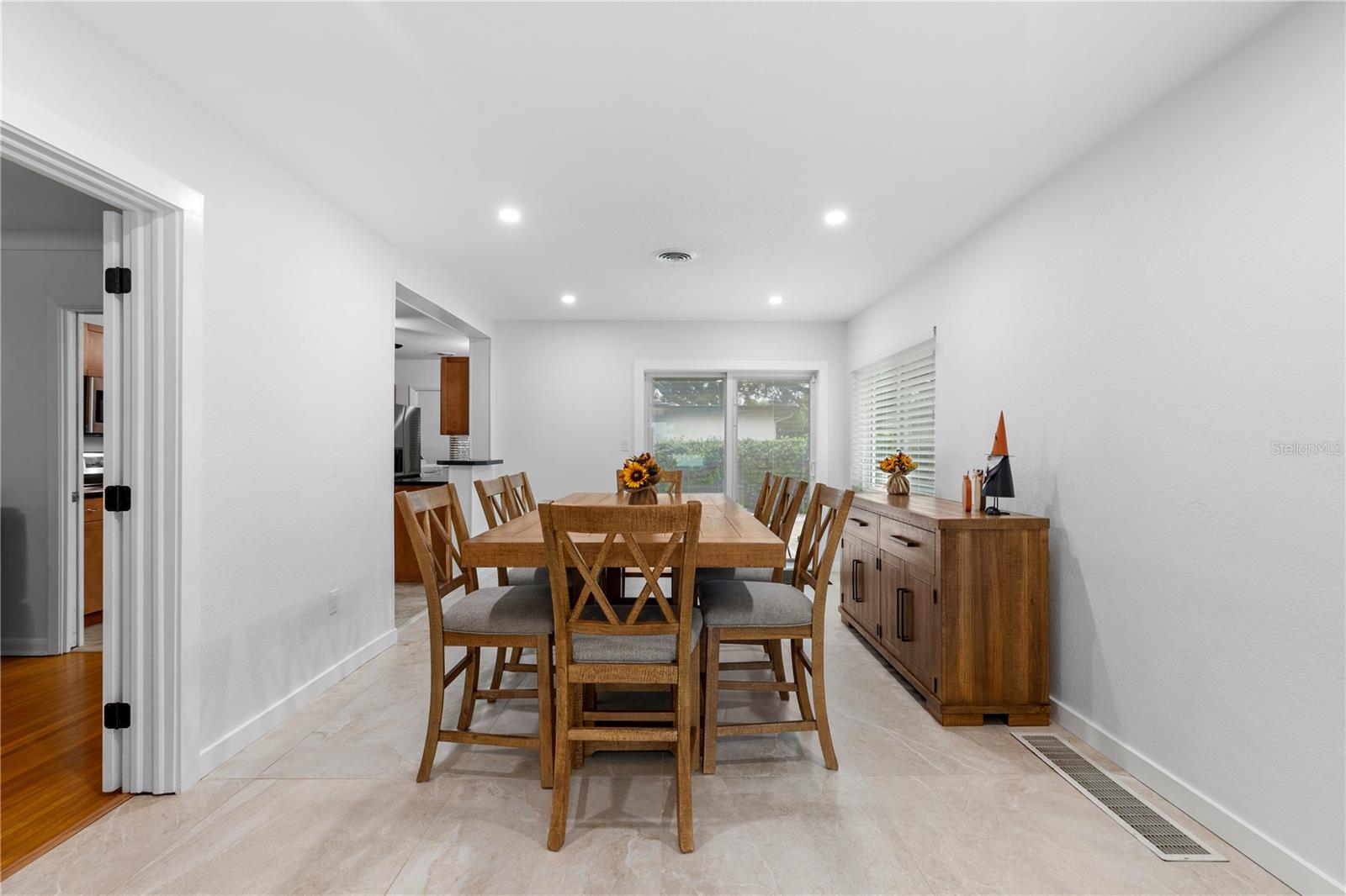 1324 WHITACRE DR — photo 16