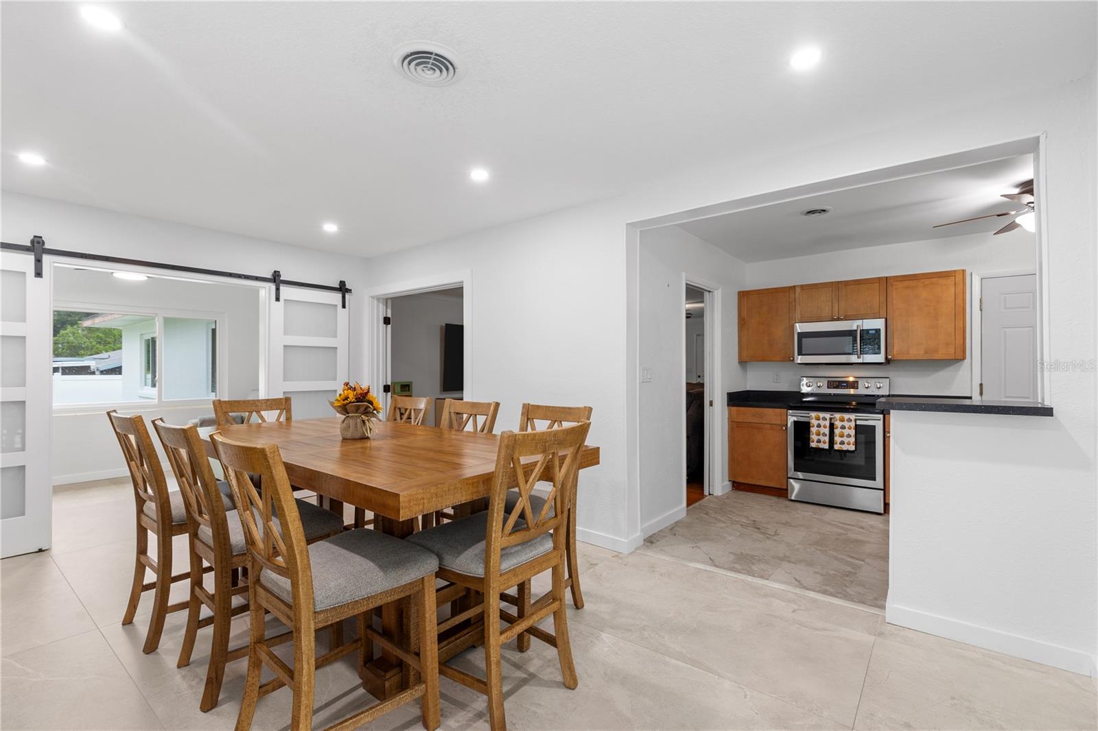 1324 WHITACRE DR — photo 17
