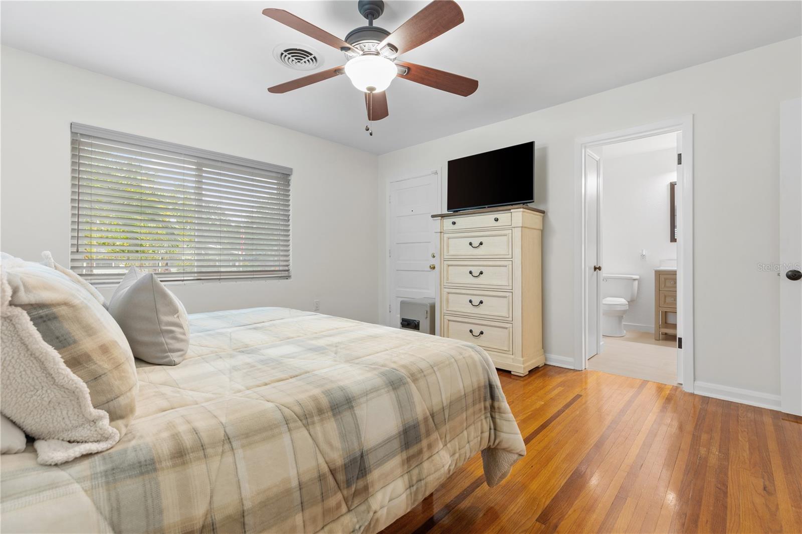 1324 WHITACRE DR — photo 28