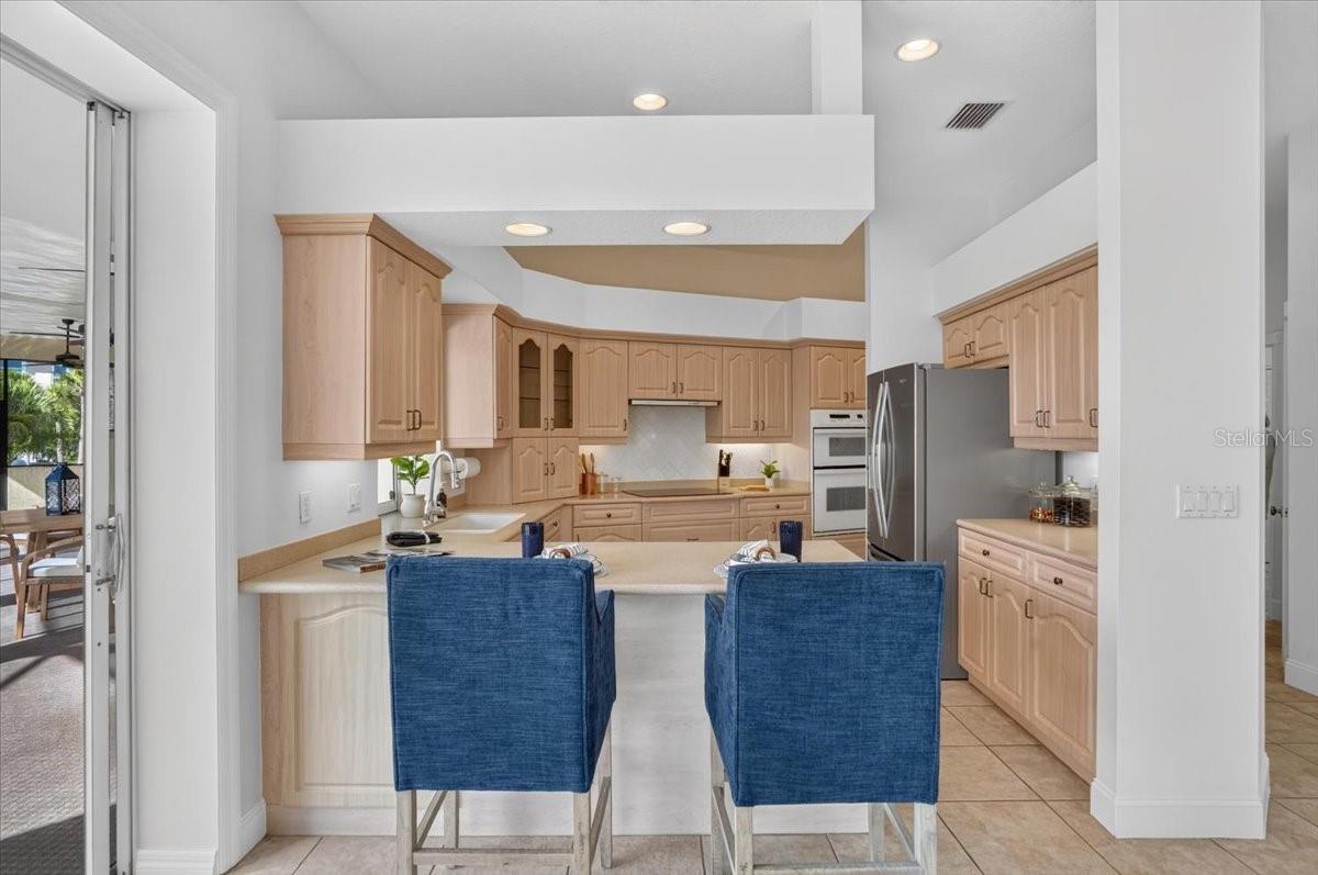 102 BRENDA LN — photo 13