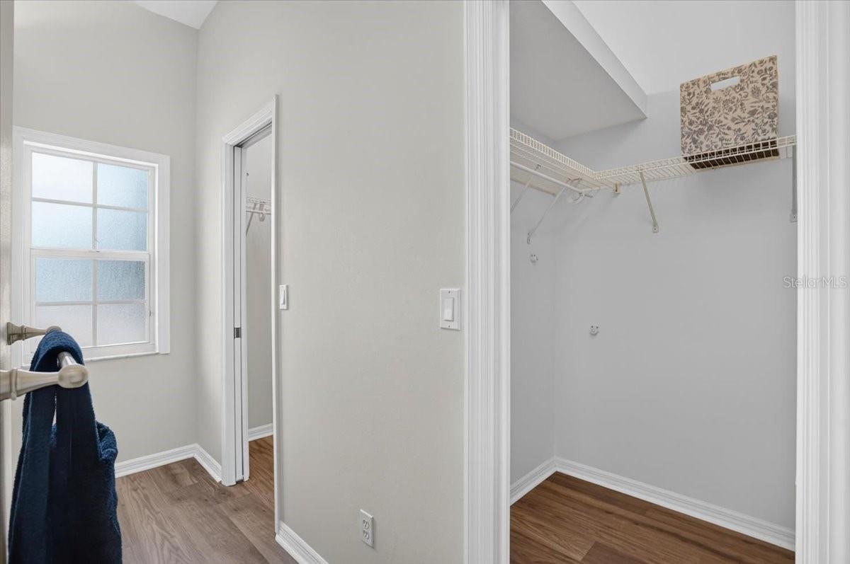 102 BRENDA LN — photo 26