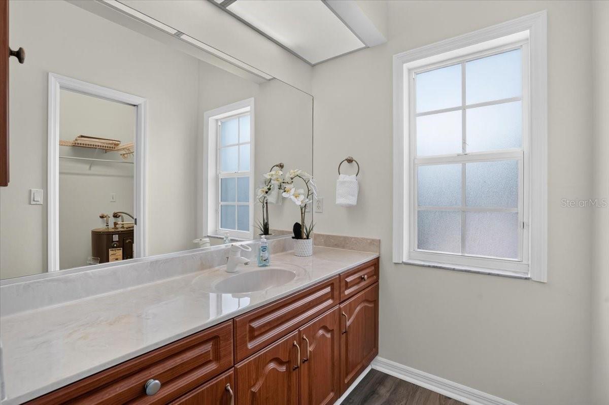 102 BRENDA LN — photo 25