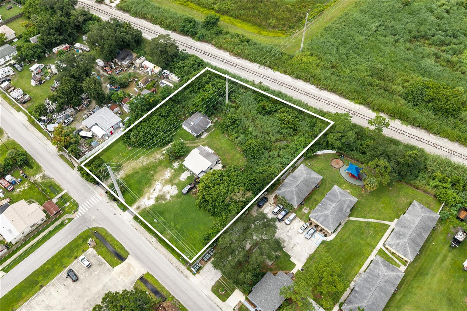 2305 MANGO AVE — photo 4