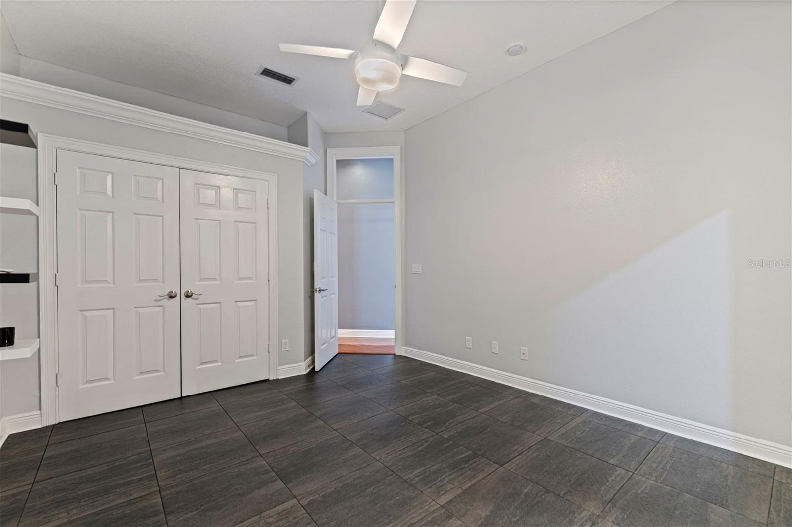 618 SAXONY BLVD — photo 39