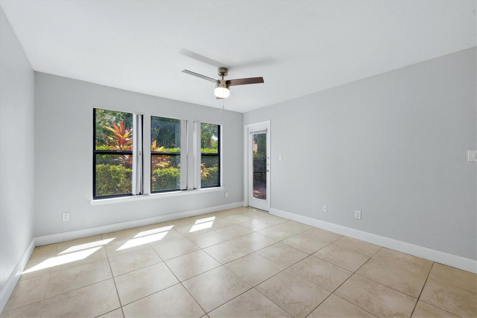 4053 CROCKERS LAKE BLVD #14 — photo 8