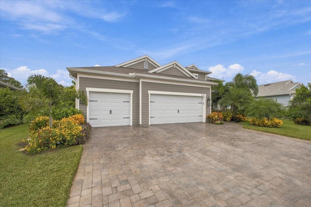 14245 SKIPPING STONE LOOP — photo 4
