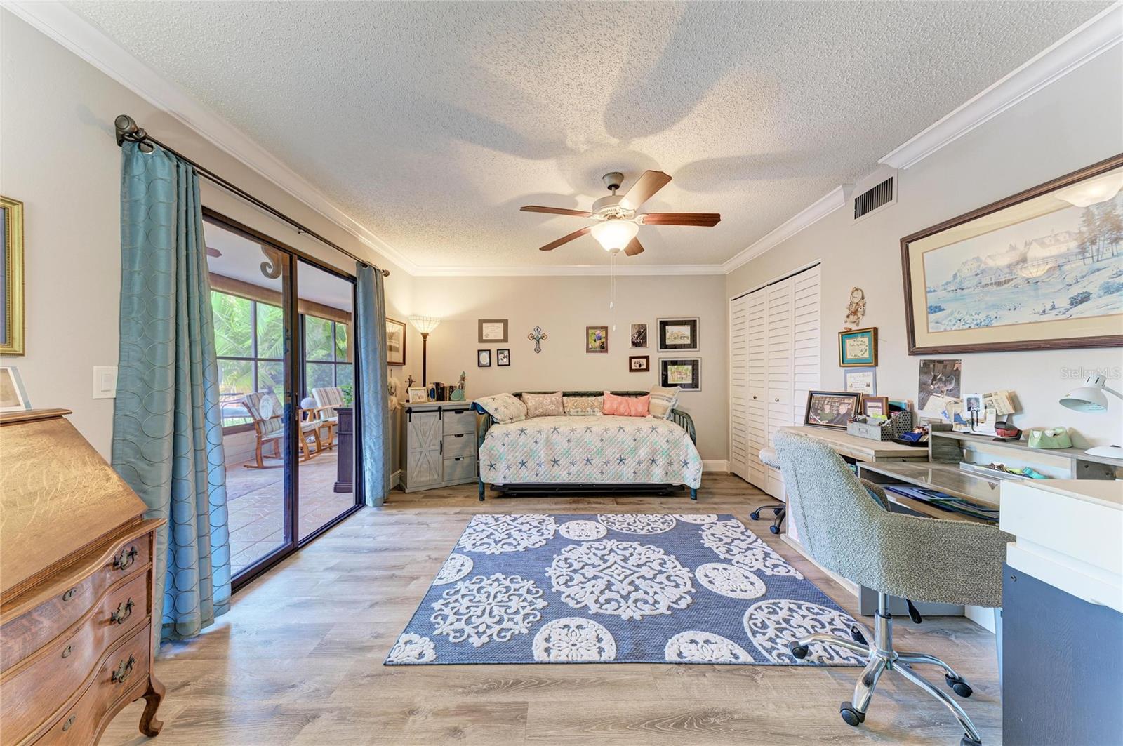 812 SPRING LAKES BLVD. — photo 35