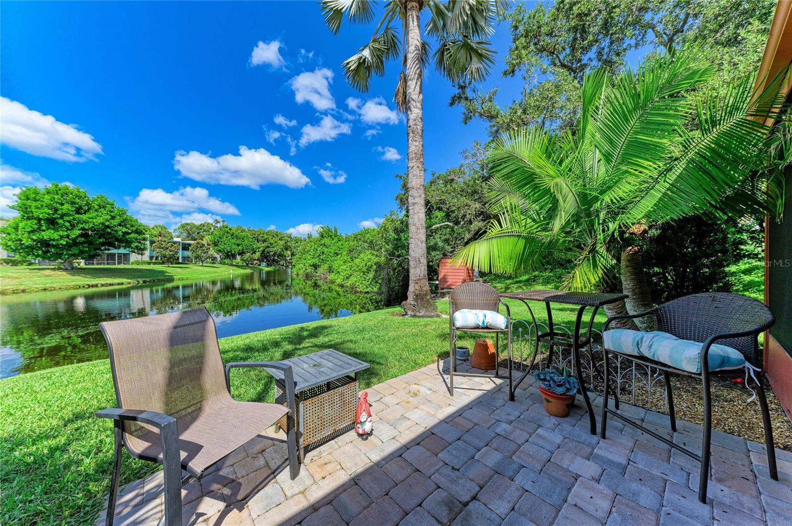 812 SPRING LAKES BLVD. — photo 43