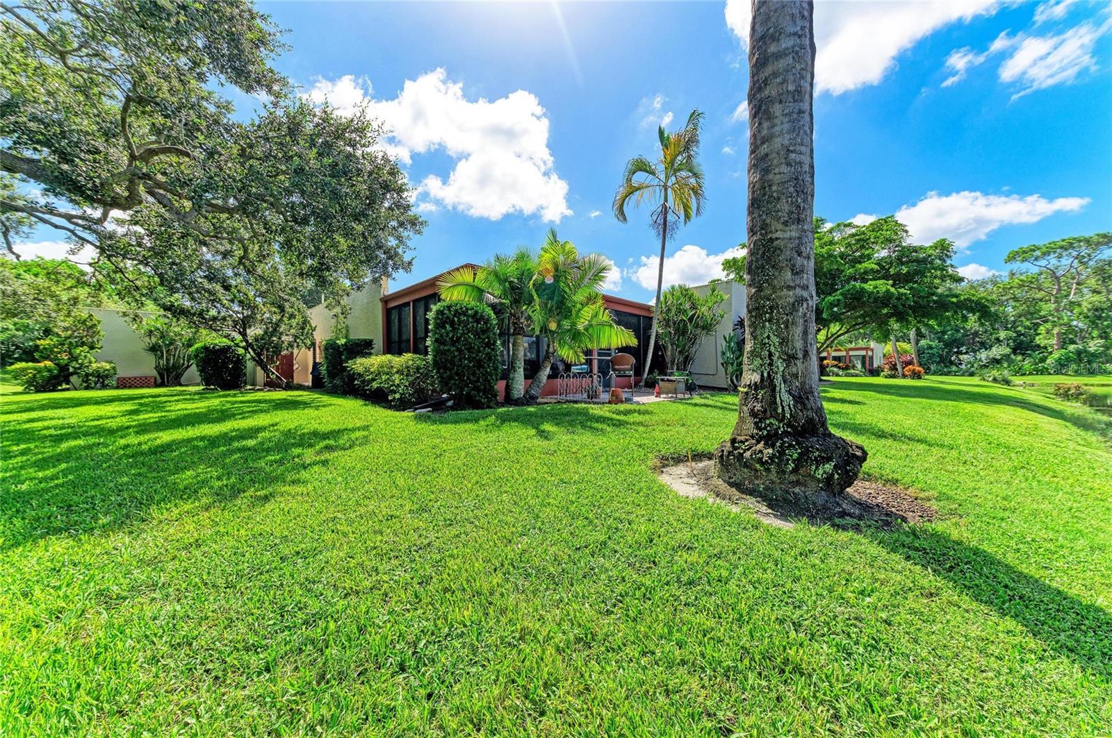 812 SPRING LAKES BLVD. — photo 44