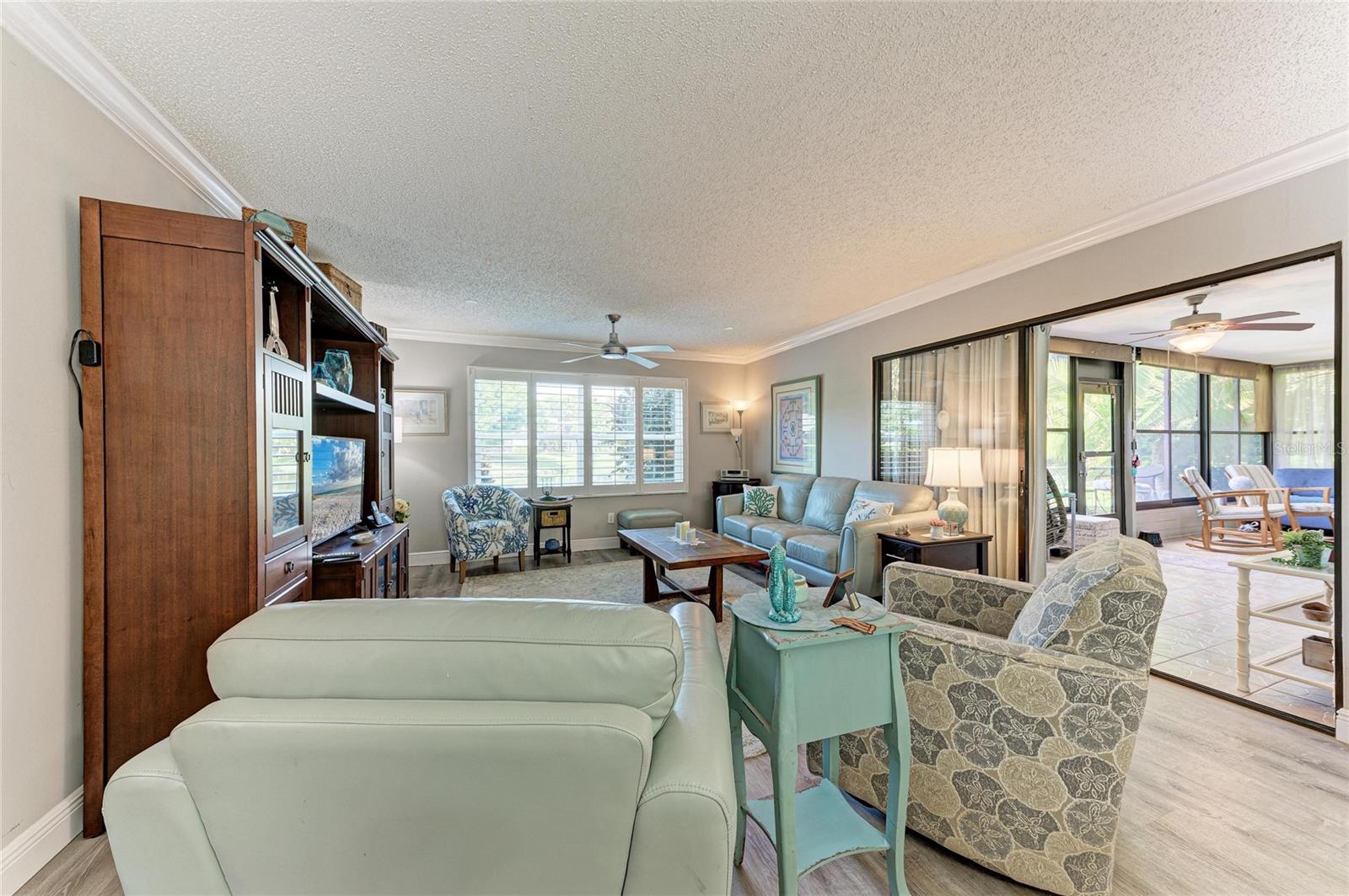 812 SPRING LAKES BLVD. — photo 13