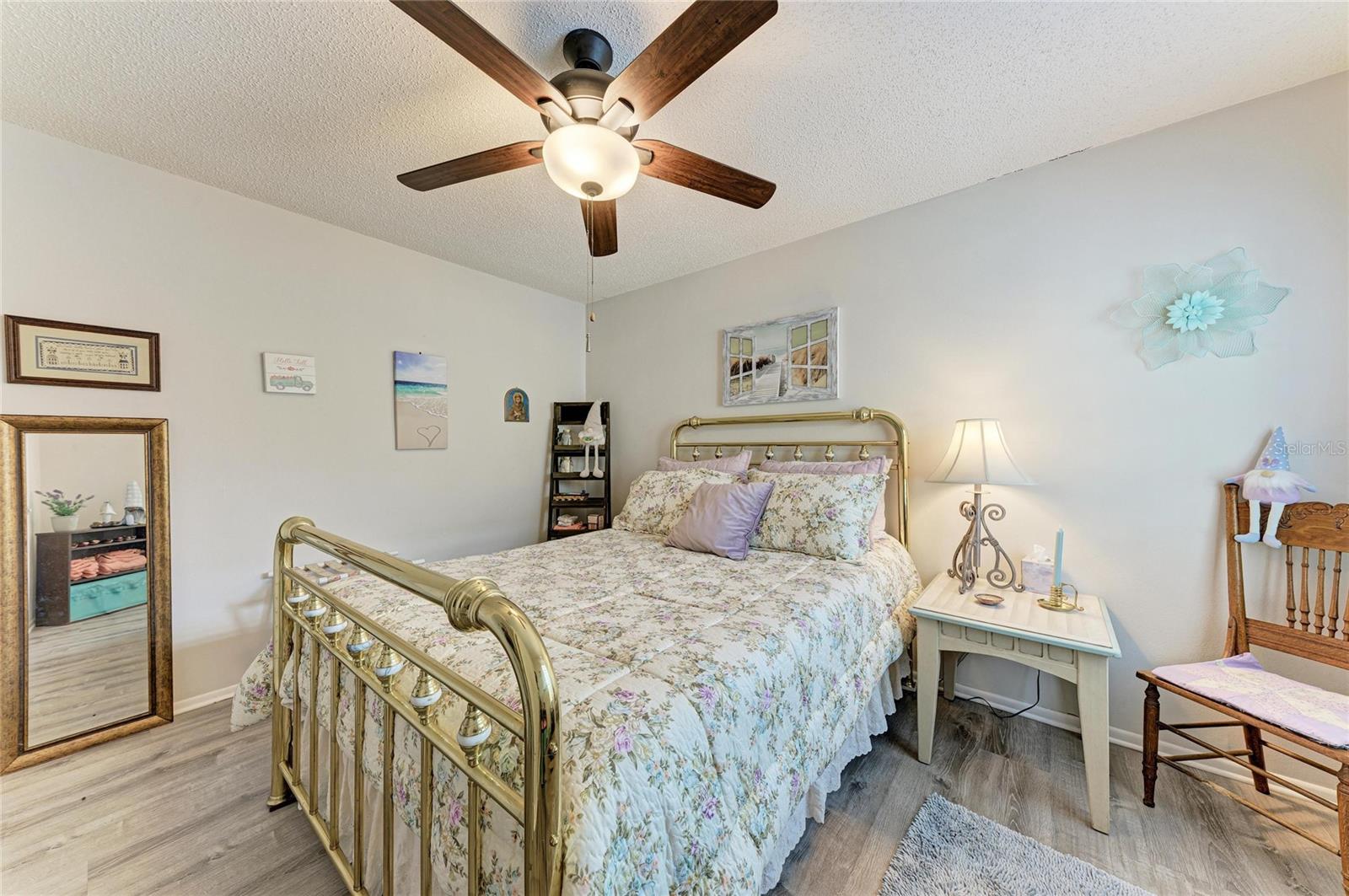 812 SPRING LAKES BLVD. — photo 31