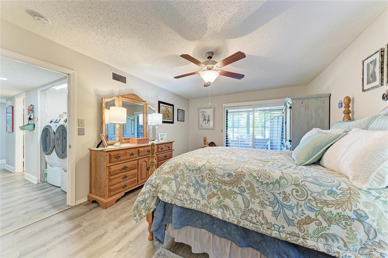 812 SPRING LAKES BLVD. — photo 28