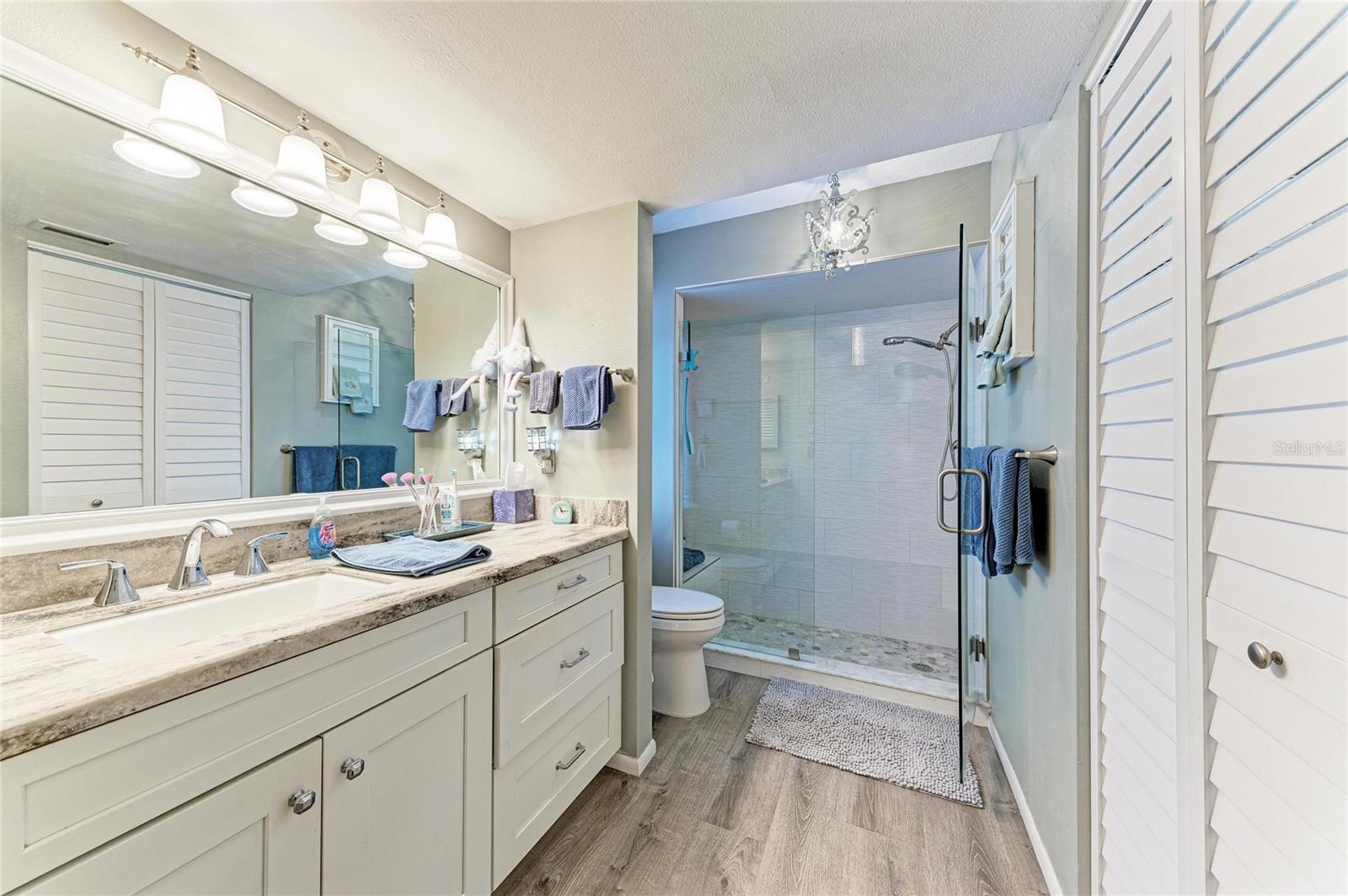 812 SPRING LAKES BLVD. — photo 29