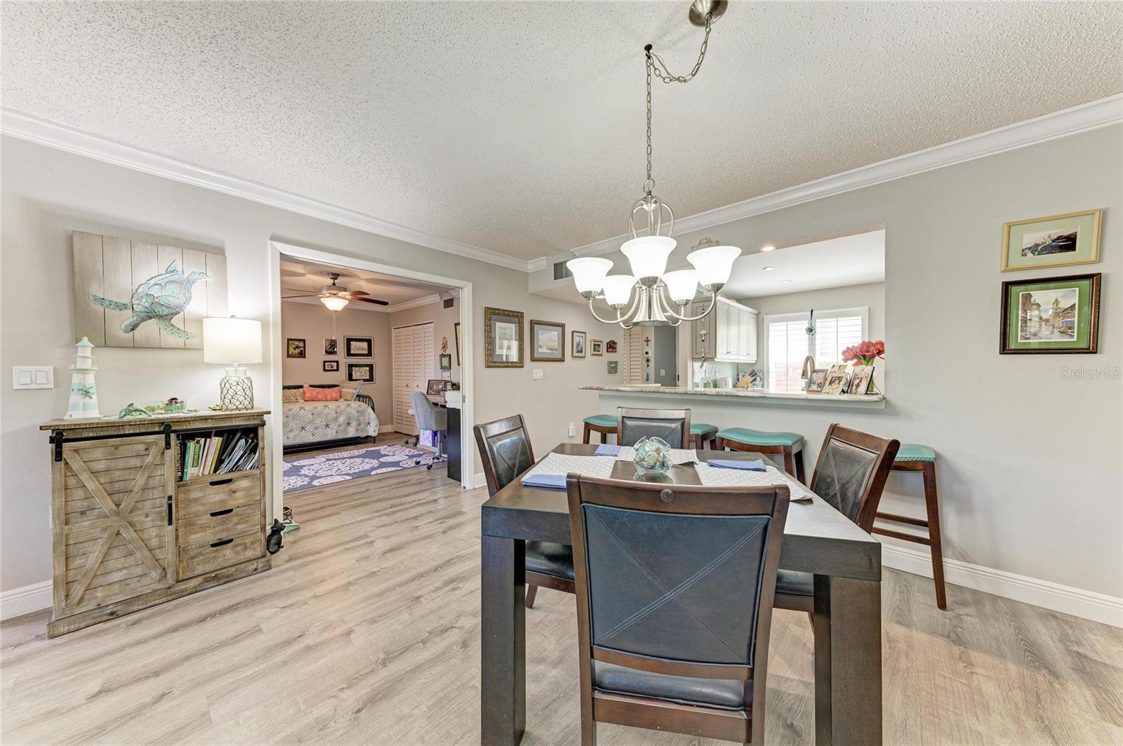 812 SPRING LAKES BLVD. — photo 22