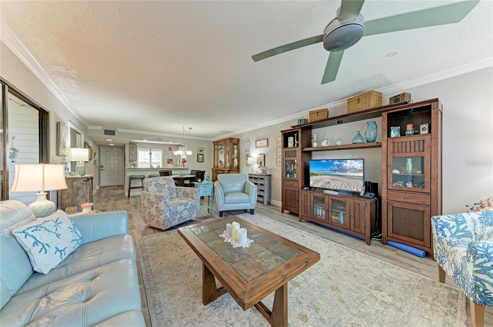 812 SPRING LAKES BLVD. — photo 14