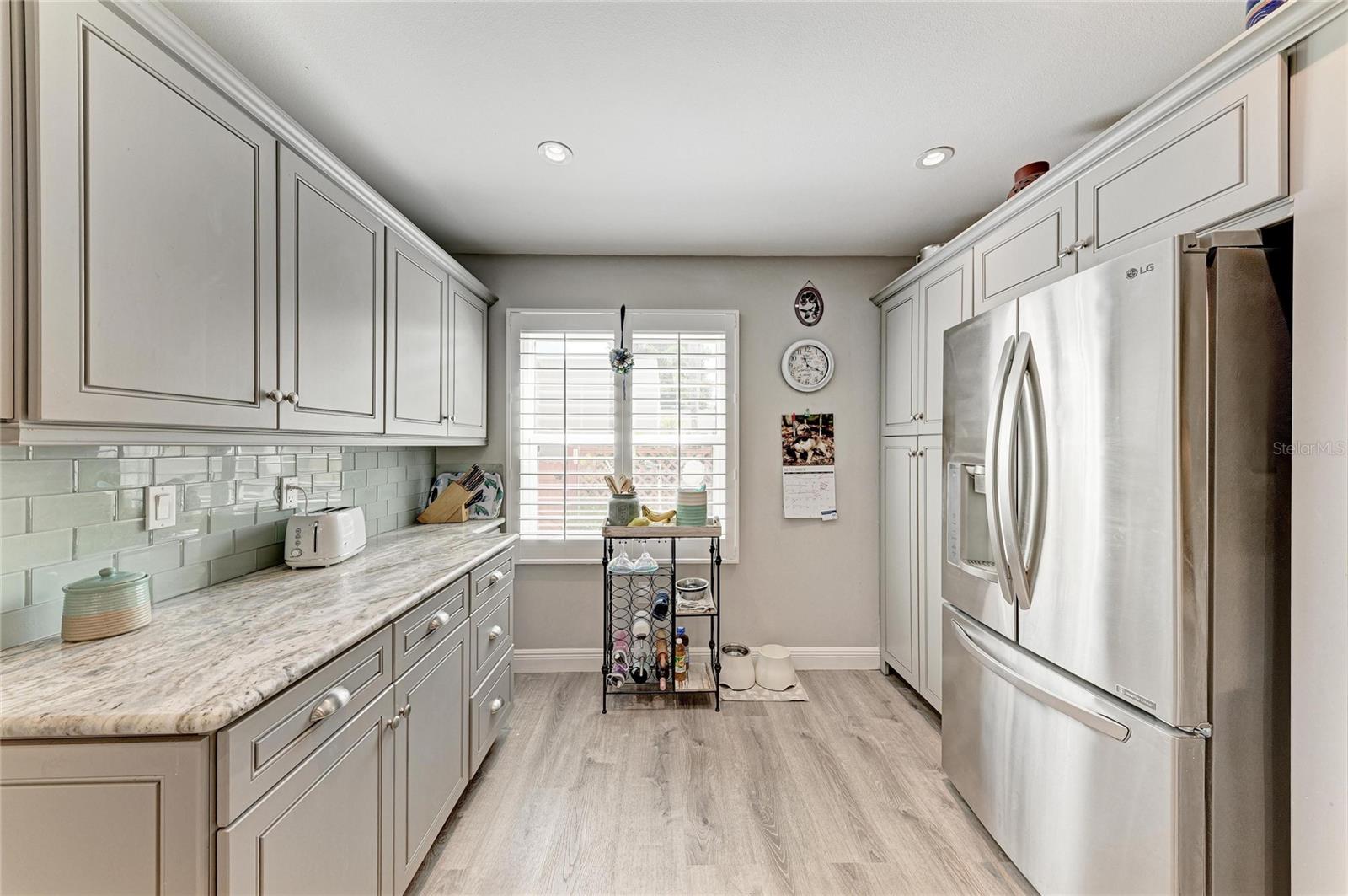 812 SPRING LAKES BLVD. — photo 18