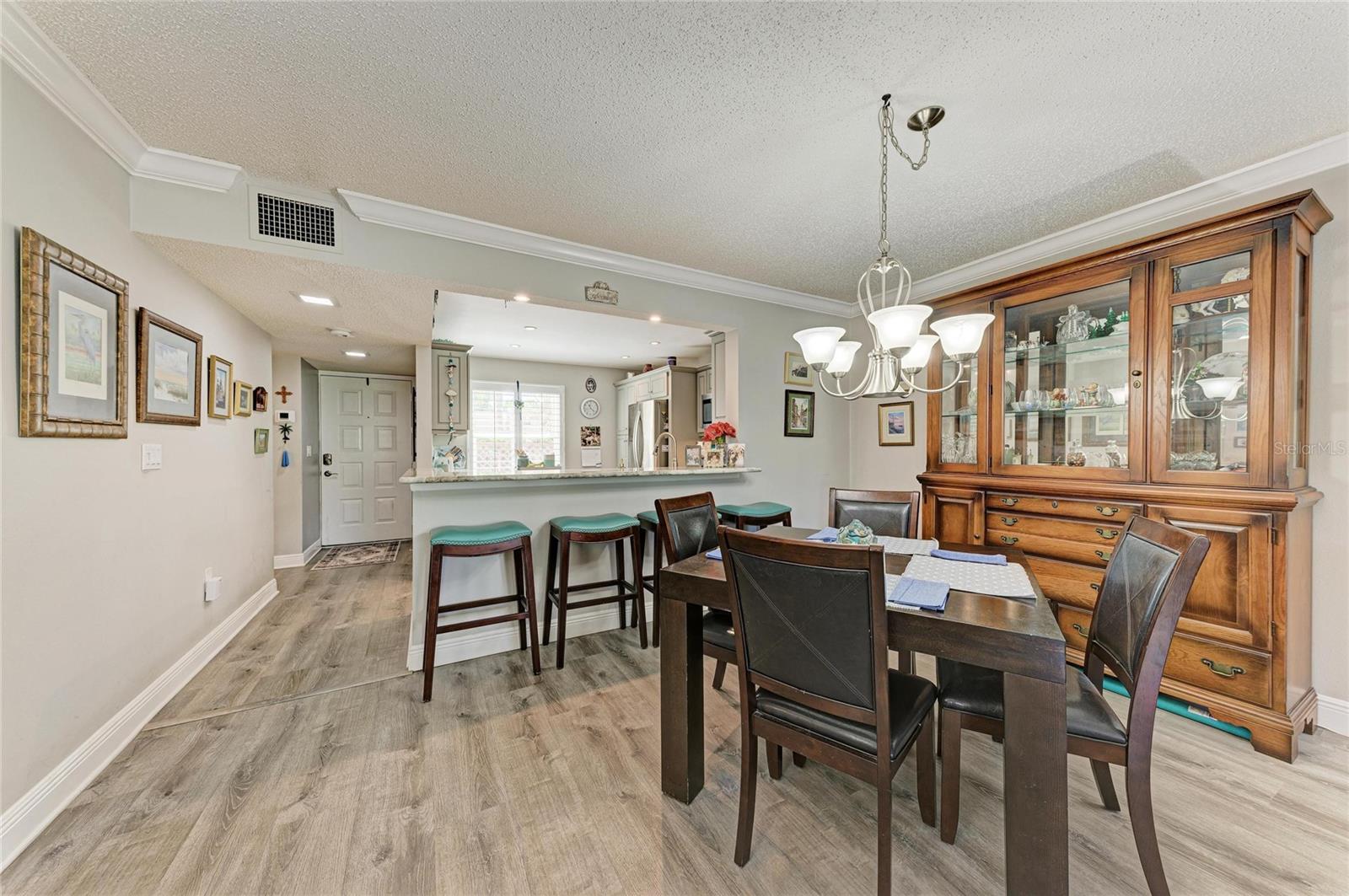 812 SPRING LAKES BLVD. — photo 21