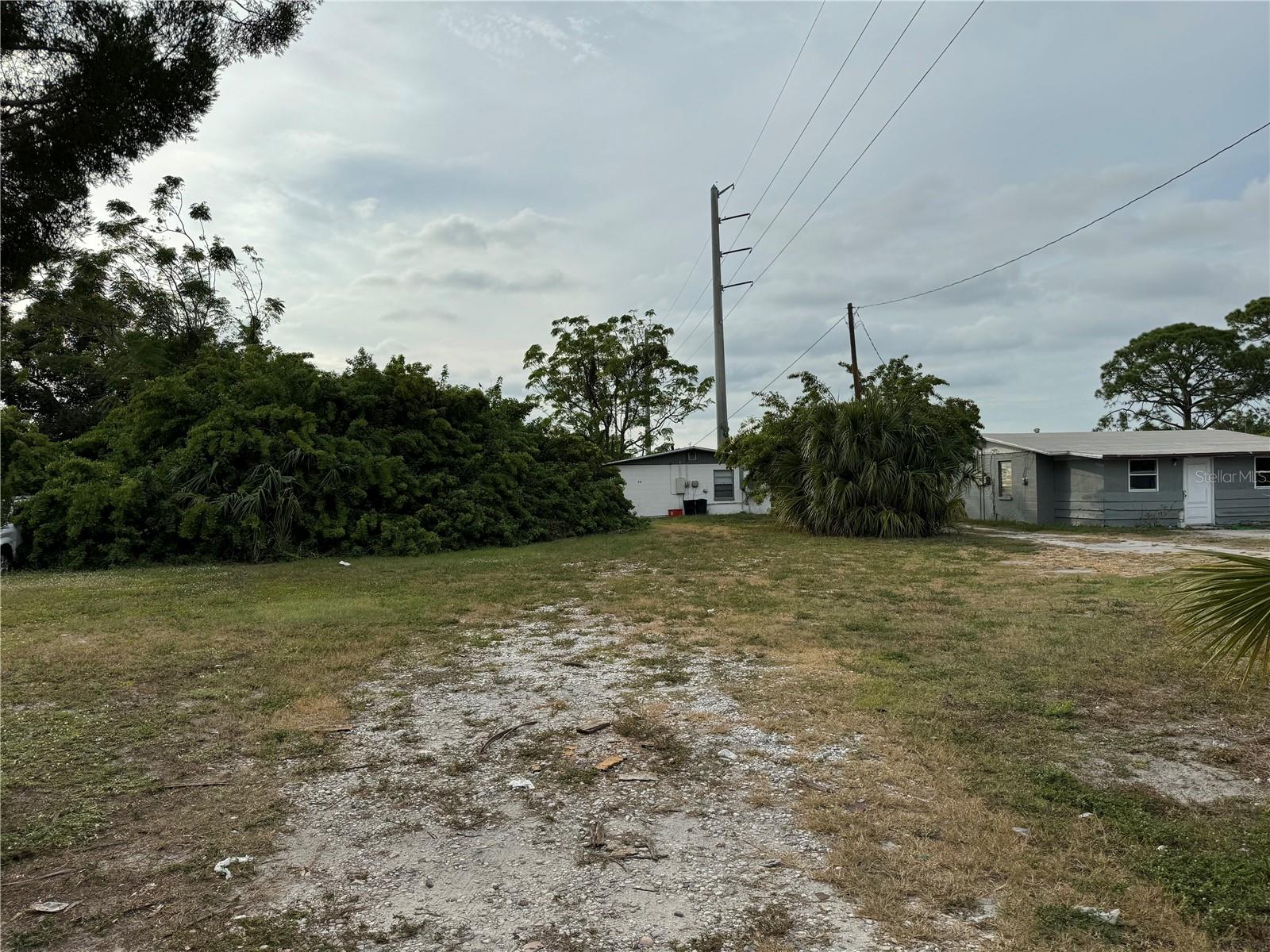 MANGO AVE — photo 10