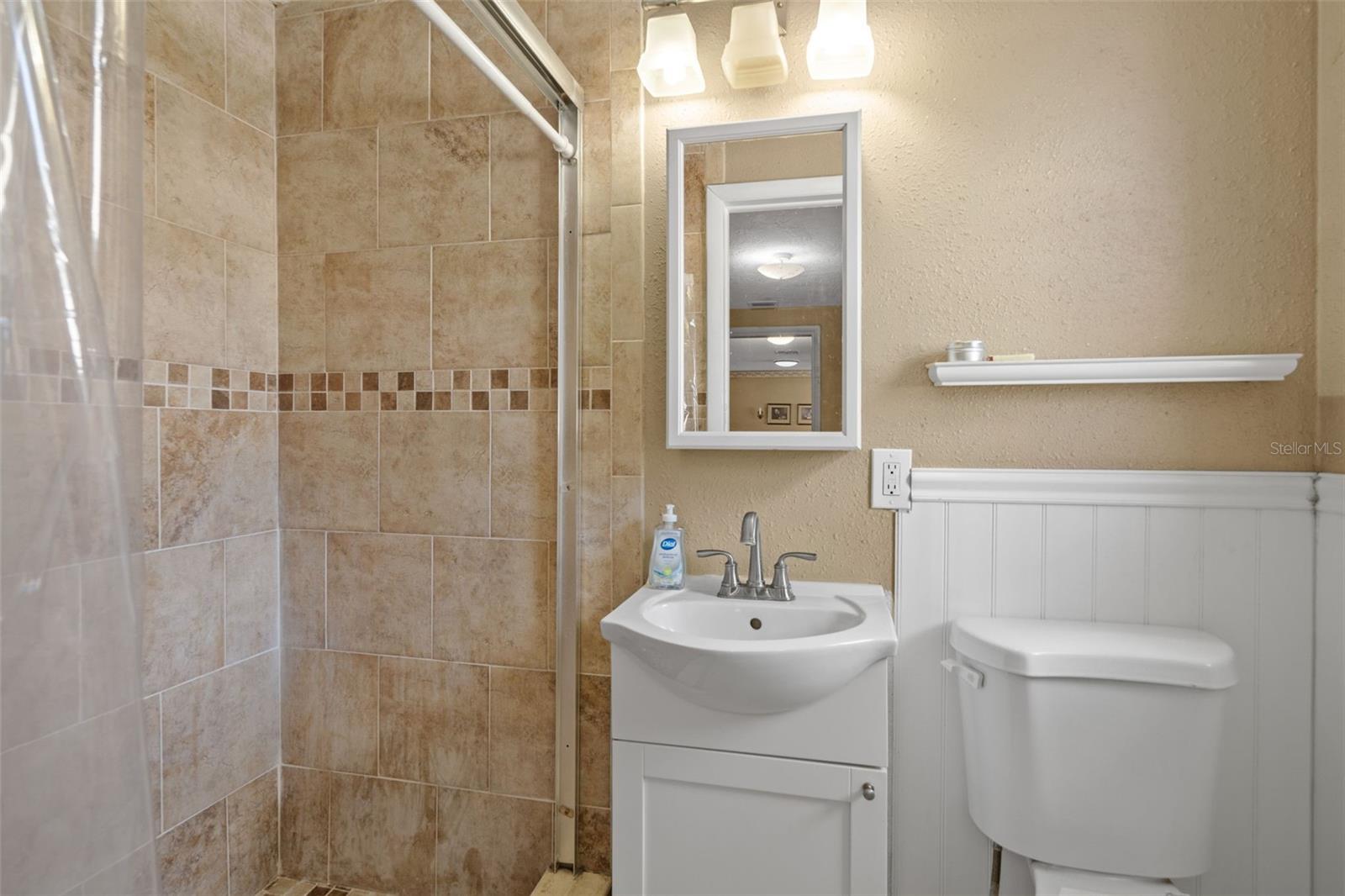 5253 FOREST HILLS DR — photo 18