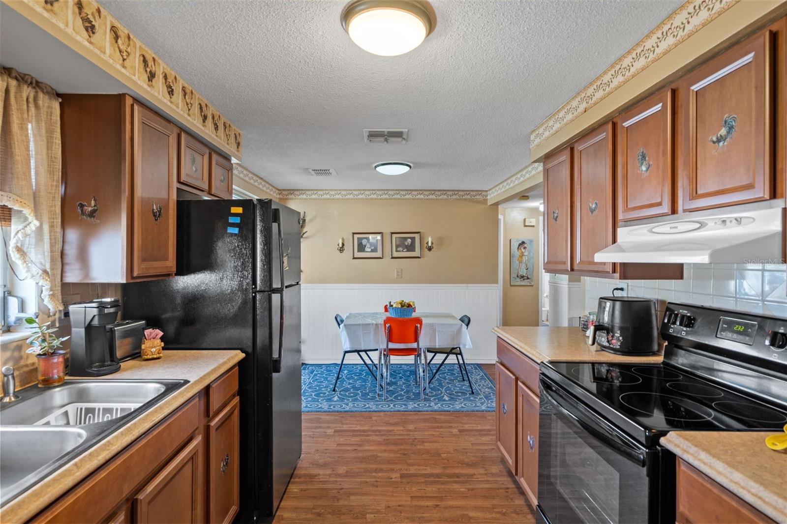 5253 FOREST HILLS DR — photo 16