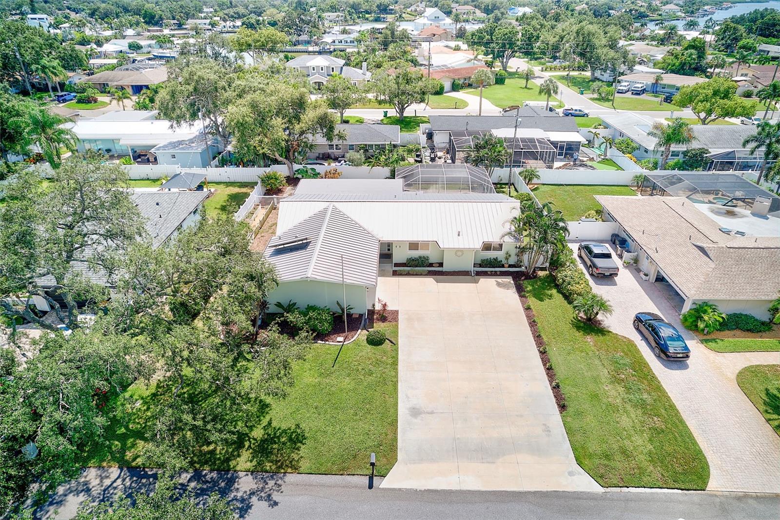 809 JACARANDA DR — photo 54
