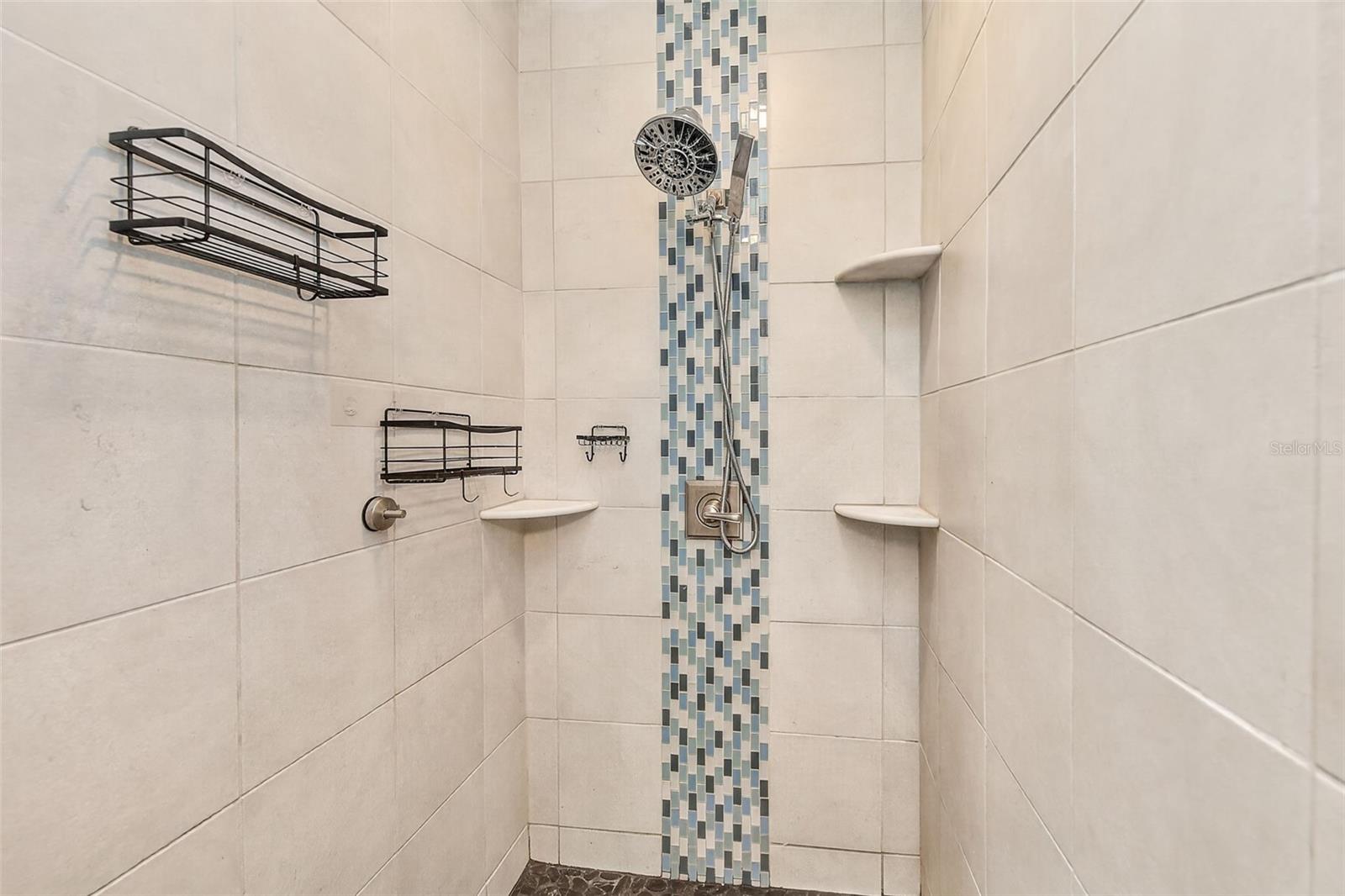 809 JACARANDA DR — photo 26