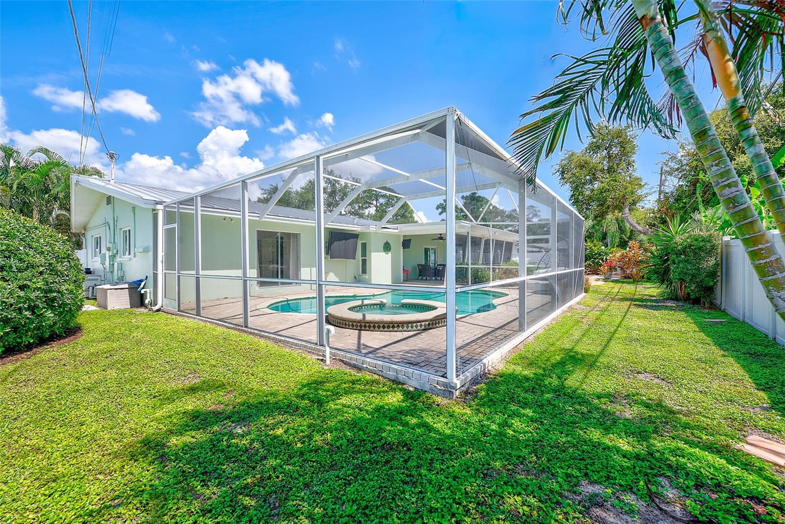 809 JACARANDA DR — photo 48