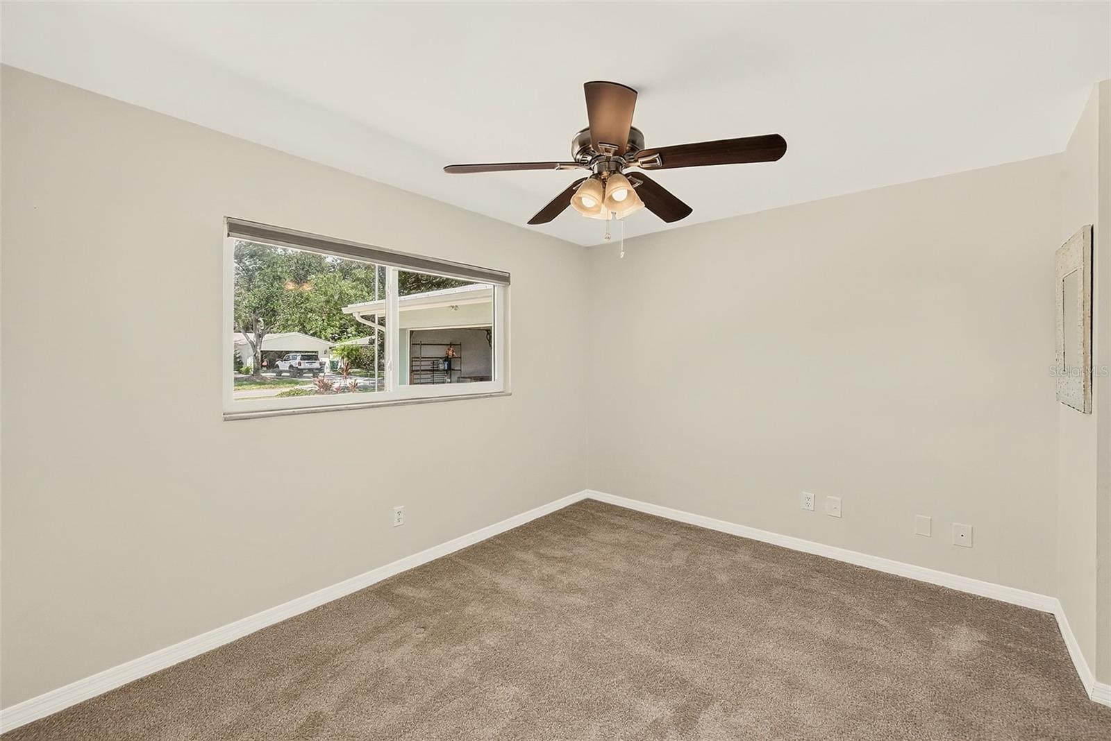 809 JACARANDA DR — photo 23