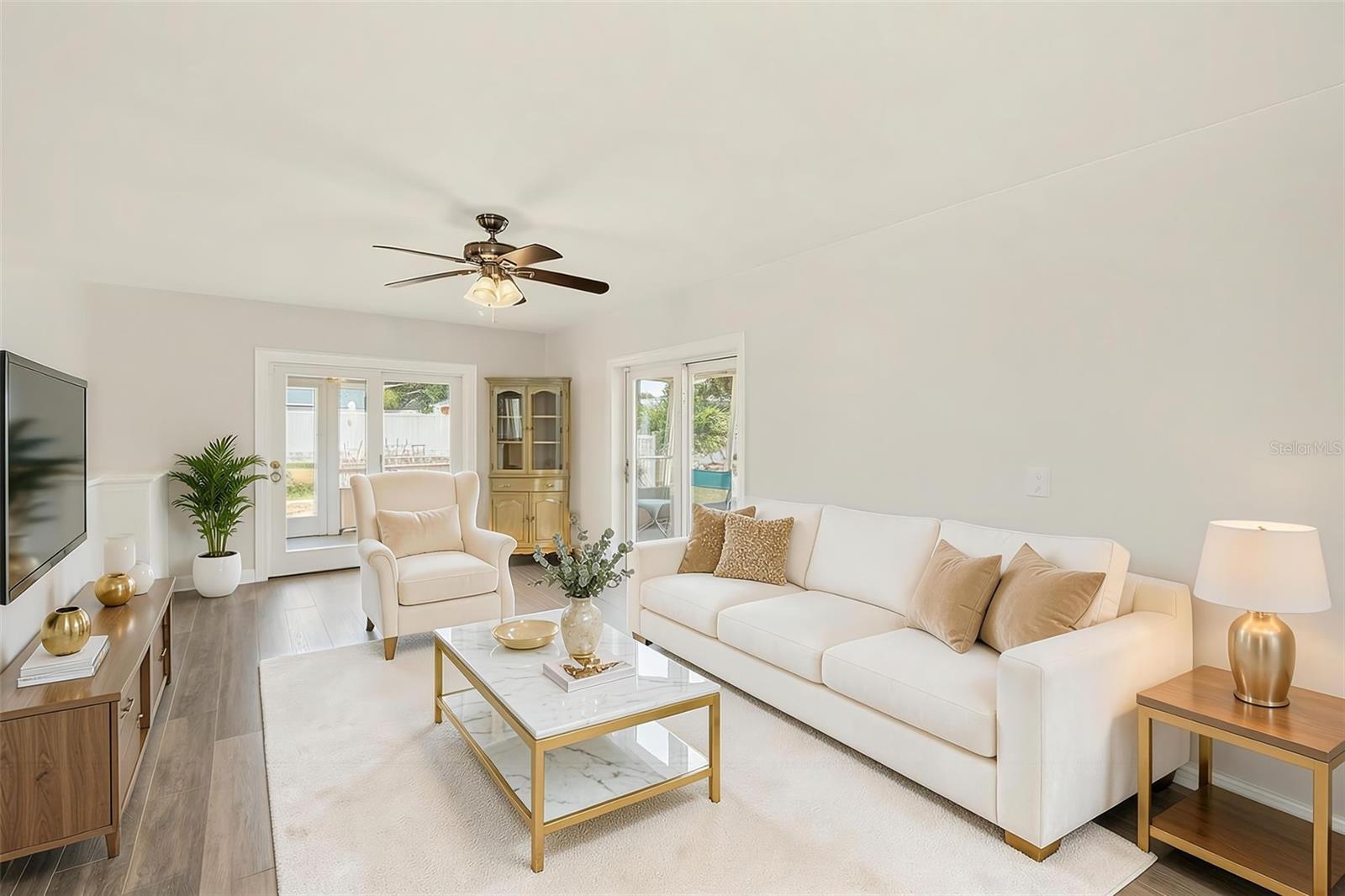 809 JACARANDA DR — photo 21