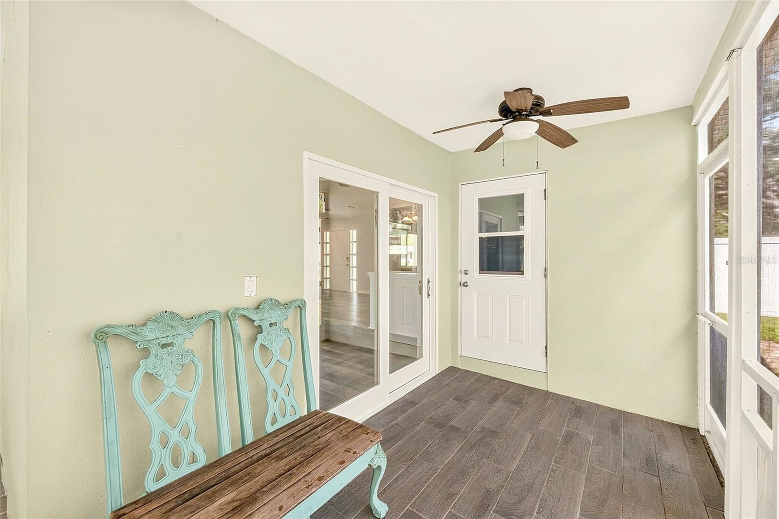 809 JACARANDA DR — photo 43