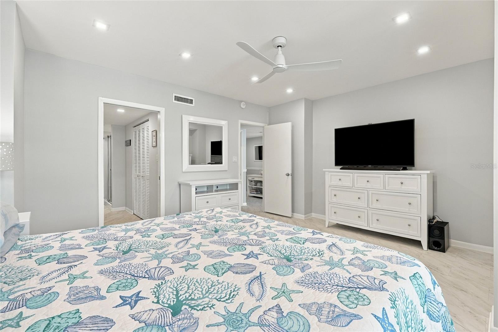 707 S GULFSTREAM AVE #1006 — photo 29