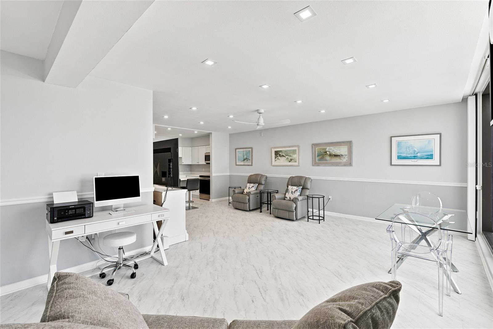 707 S GULFSTREAM AVE #1006 — photo 26