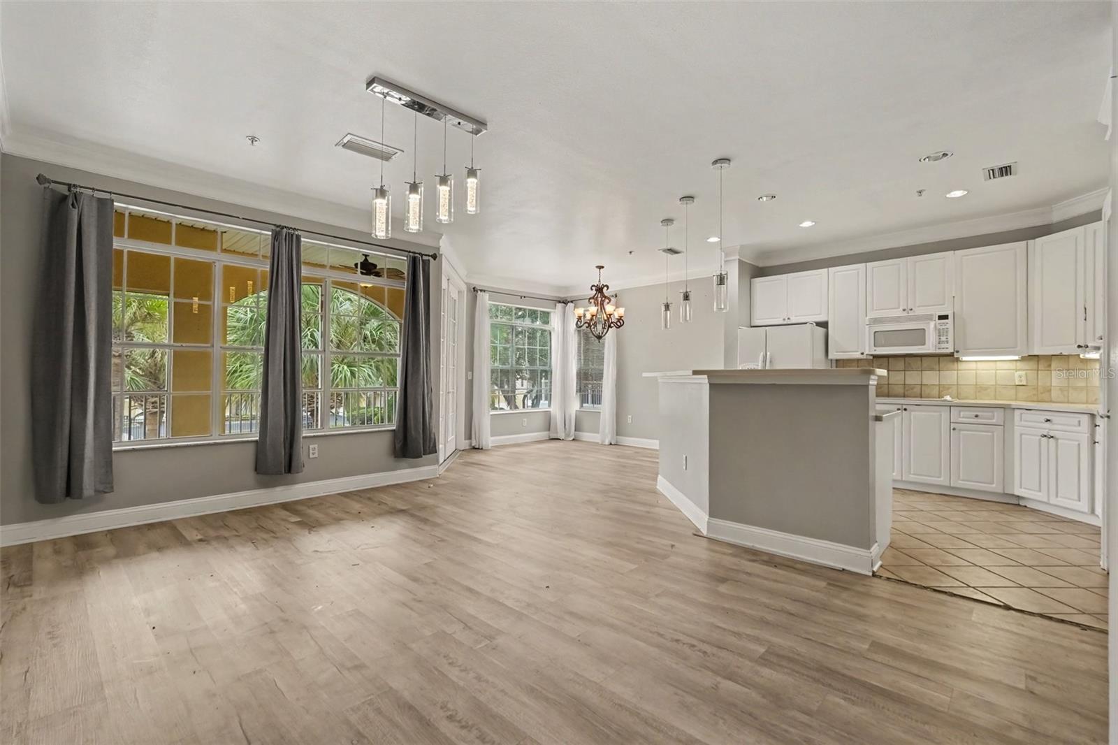 6301 SUNSET BAY CIR — photo 9