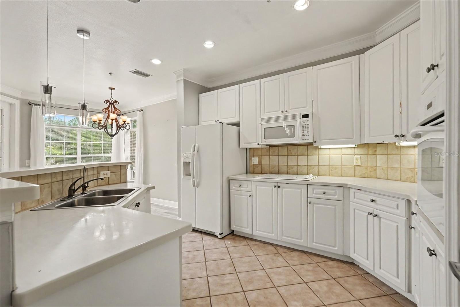 6301 SUNSET BAY CIR — photo 10