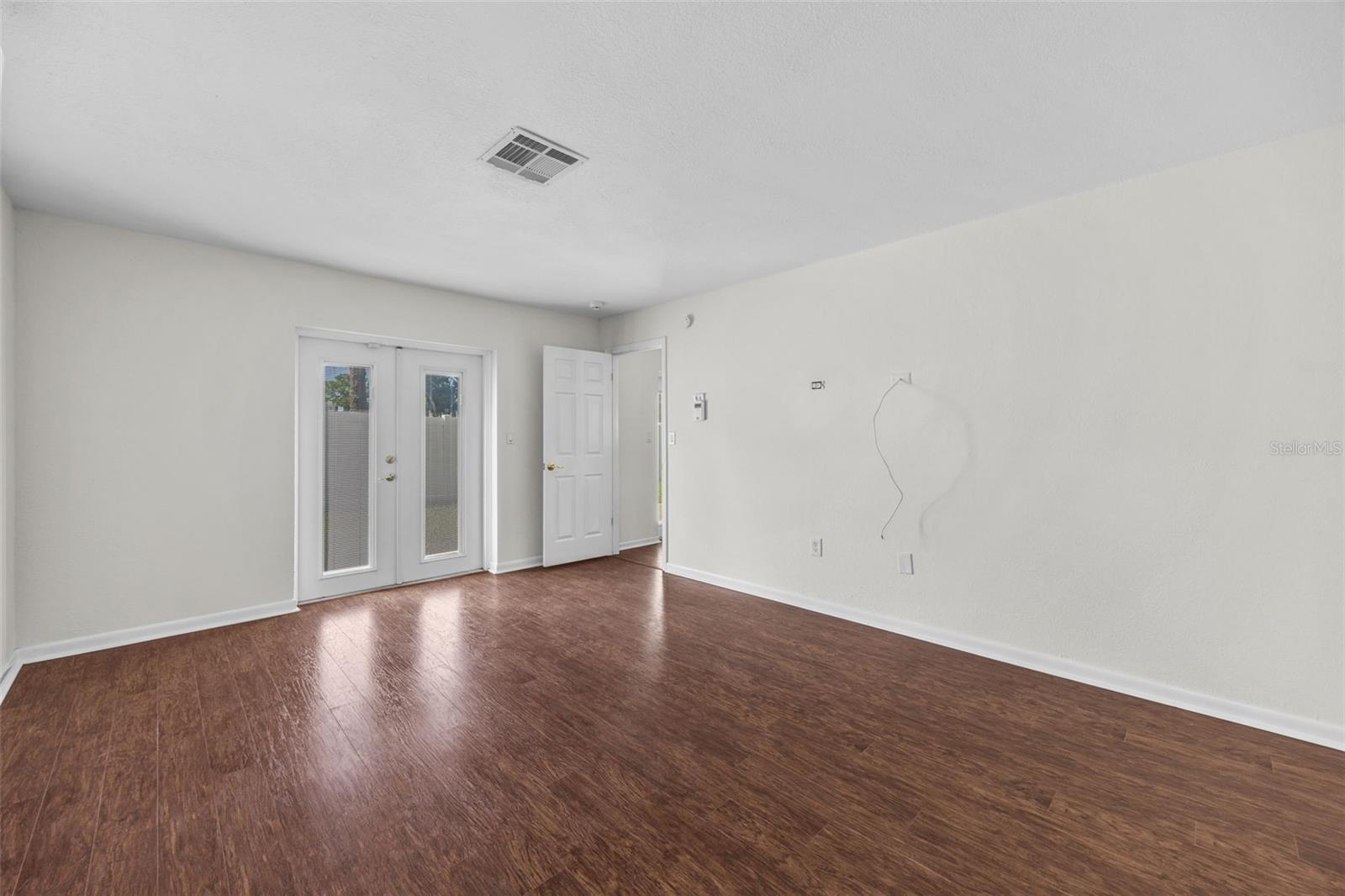 7892 SUNDOWN DR N — photo 36