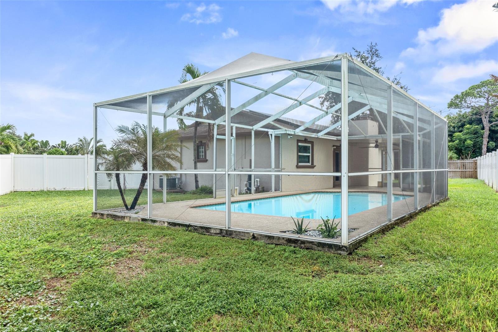 7892 SUNDOWN DR N — photo 16