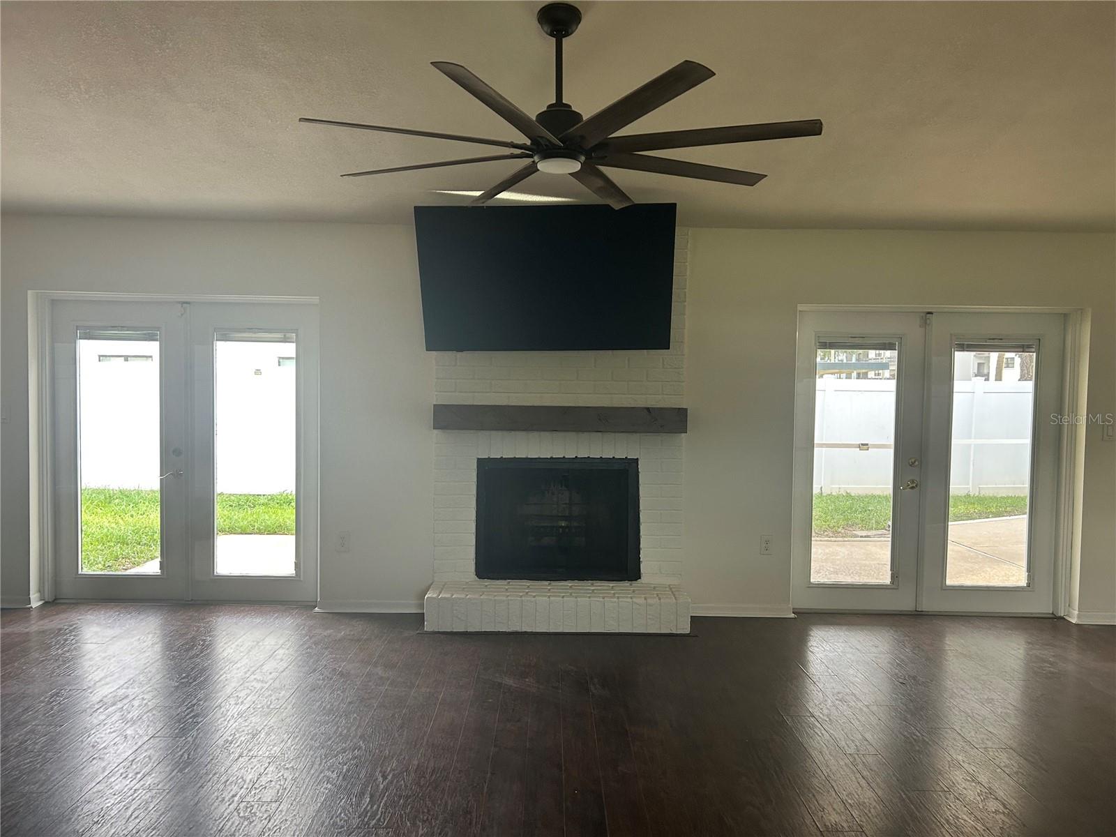 7892 SUNDOWN DR N — photo 33